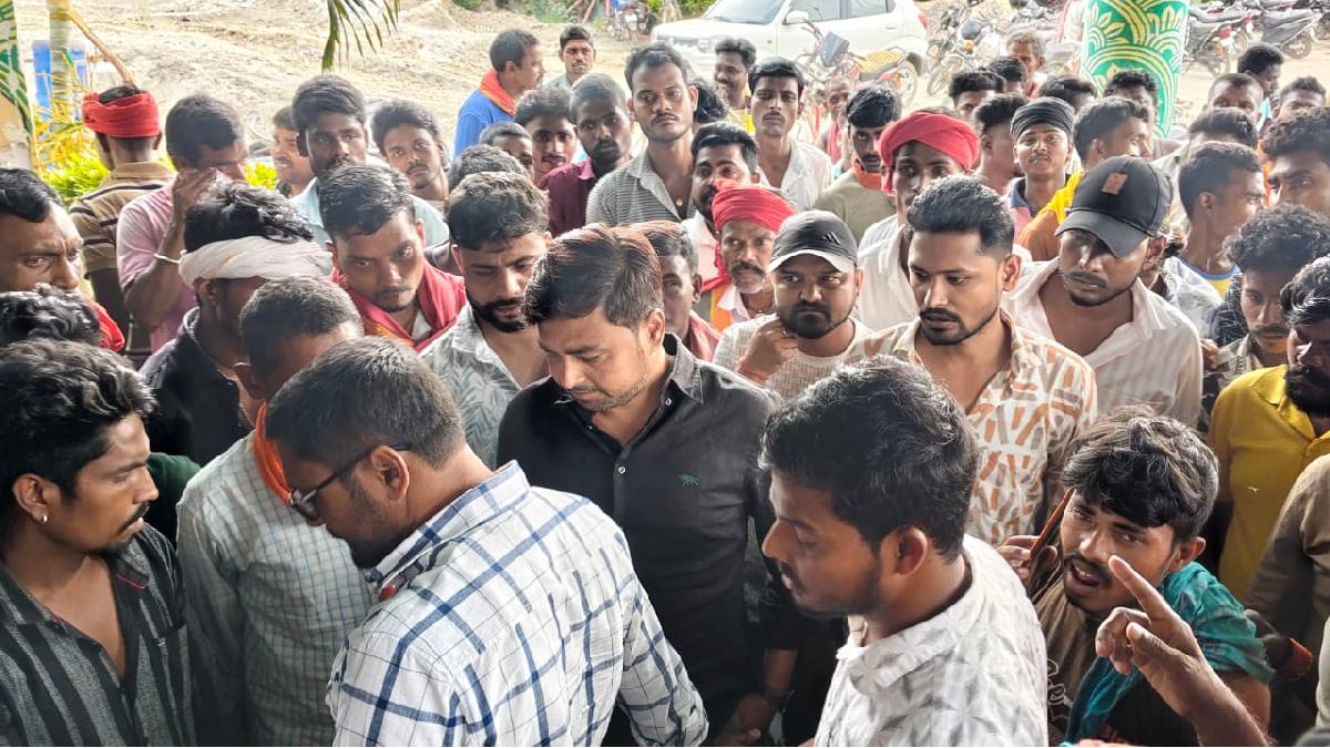 सहरसा में सफाई कर्मियों की अनिश्चितकालीन हड़ताल, आज से ठप हो सकती है शहर की सफाई व्यवस्था
